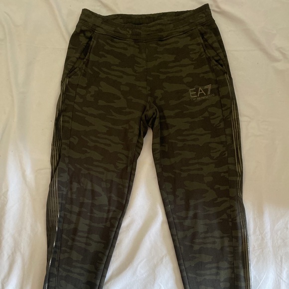 ea7 track pants mens